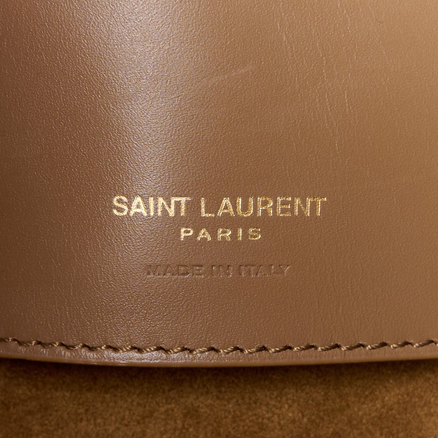 Shiny Calfskin Le 37 Bucket Bag Dark Cork
