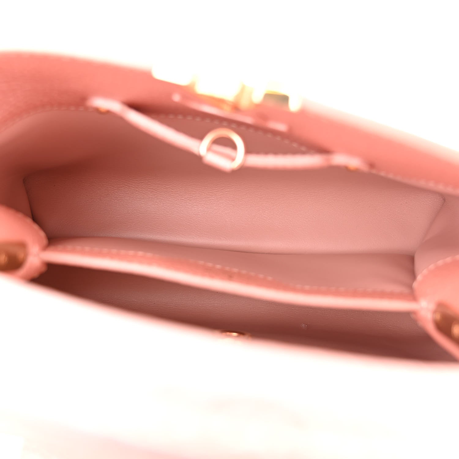 Louis Vuitton Metallic Taurillon Capucines BB Pearly Pink 5 of 9