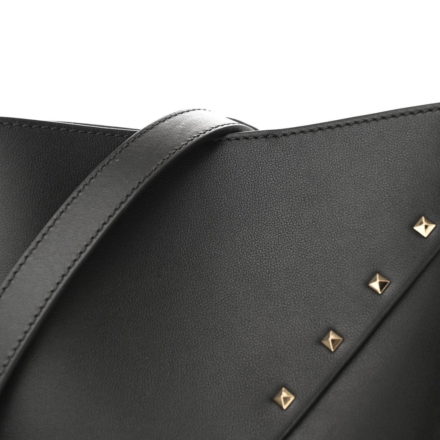 Calfskin Rockstud Wispy Bucket Bag Black