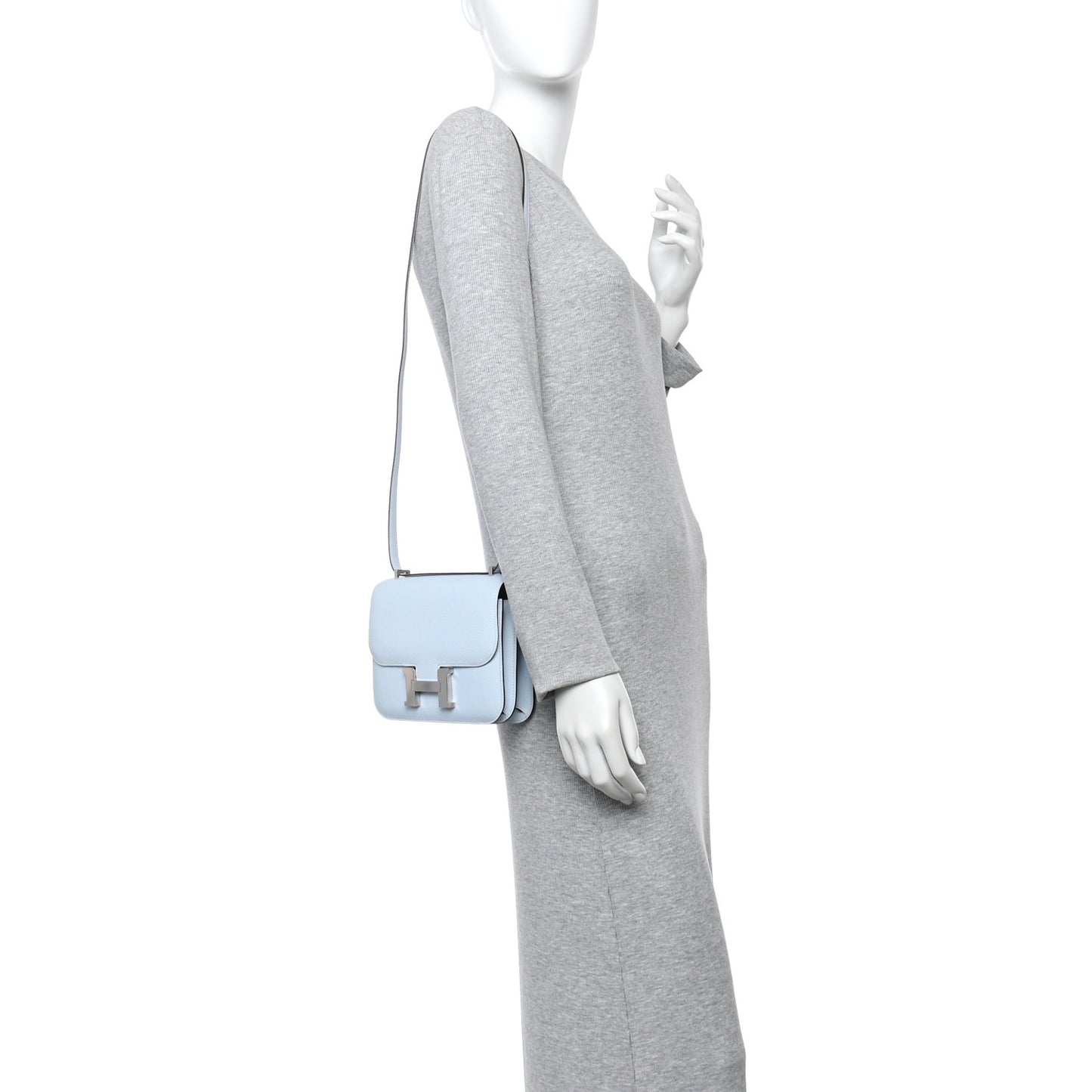 Epsom Constance 18 Bleu Brume