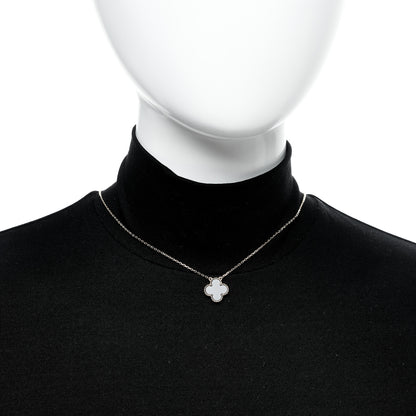 Van Cleef & Arpels 18K Yellow Gold Black Onyx Vintage Alhambra Pendant Necklace 2 of 5