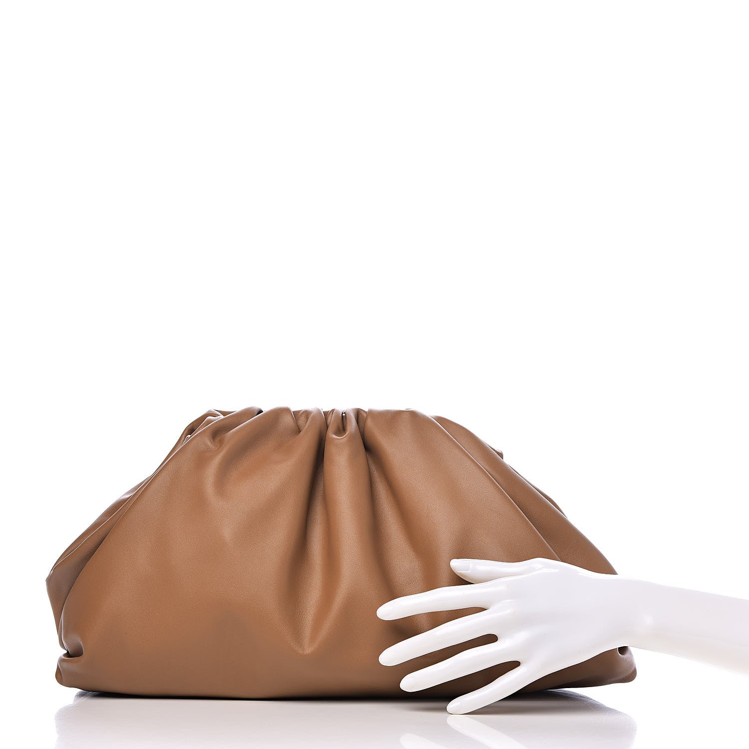 Bottega Veneta Smooth Butter Calf The Pouch Oversized Clutch Cammello 2 of 10