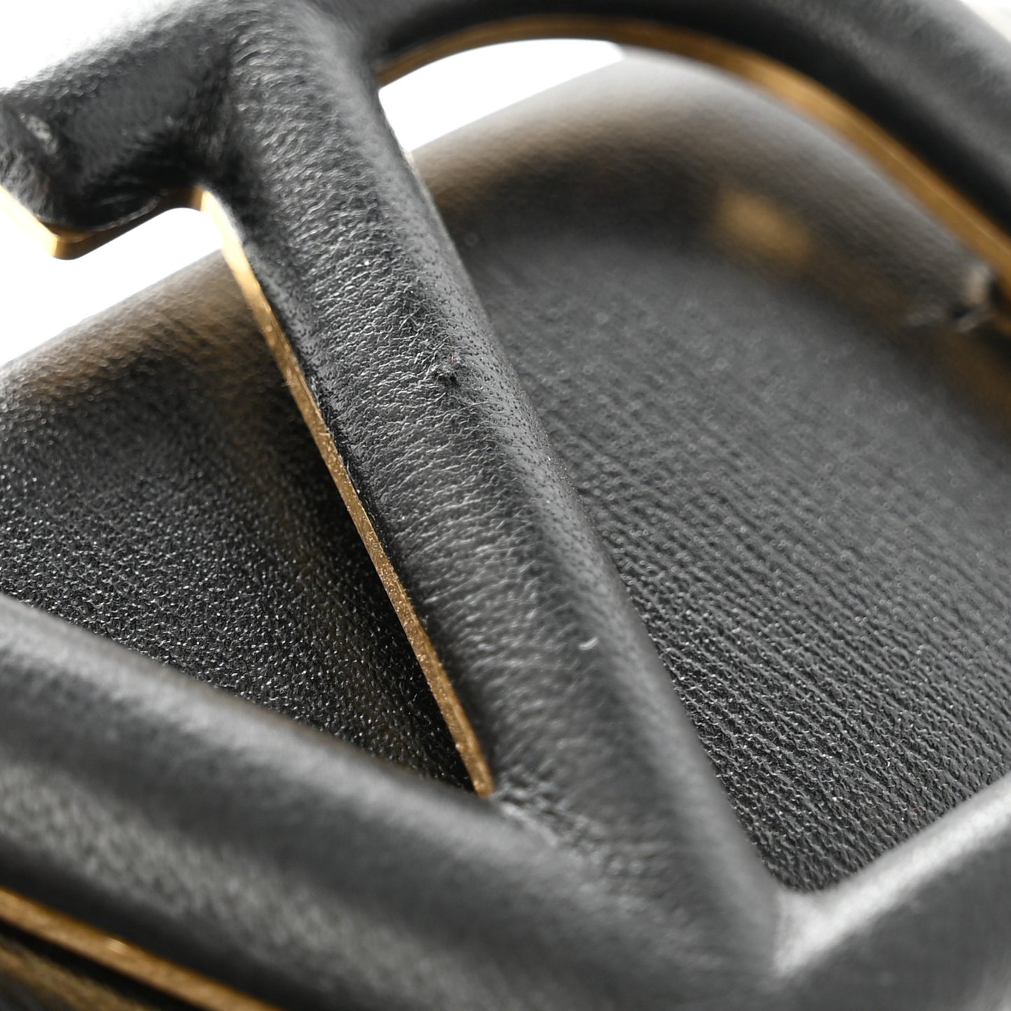 Glossy Calfskin Monochrome VLogo Belt 85 34 Black