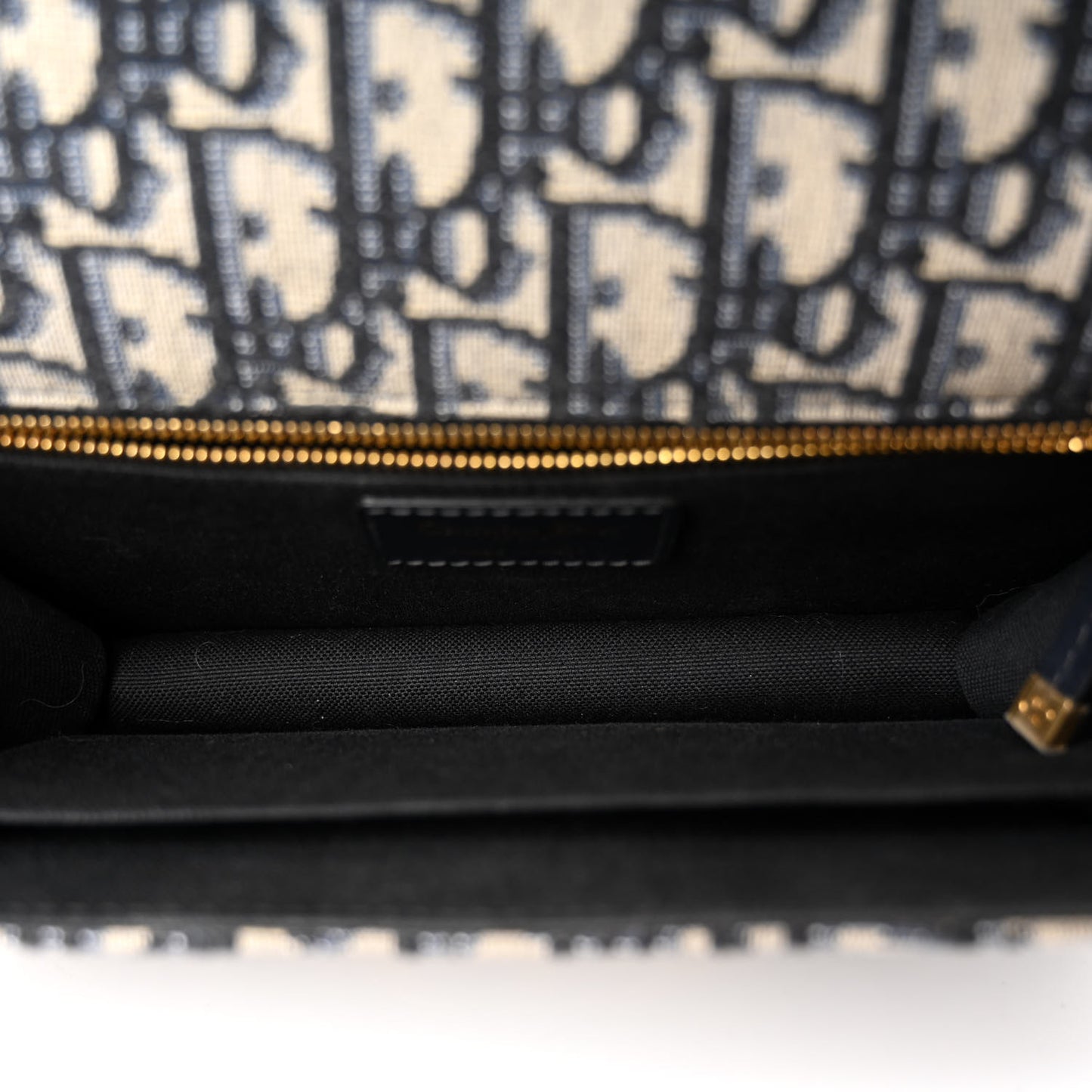 Oblique 30 Montaigne Chain Flap Bag Blue