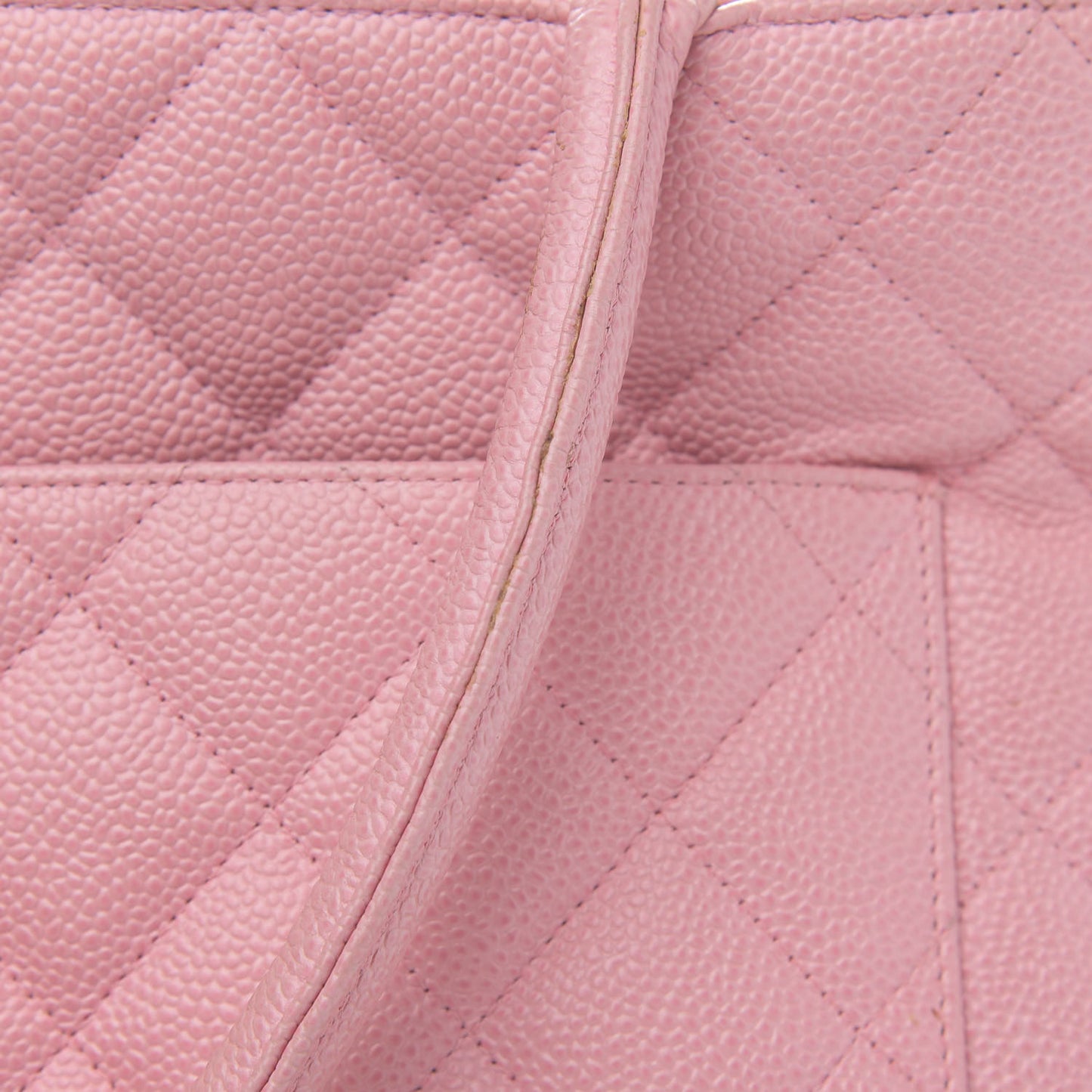 Caviar Quilted Medallion Tote Light Pink