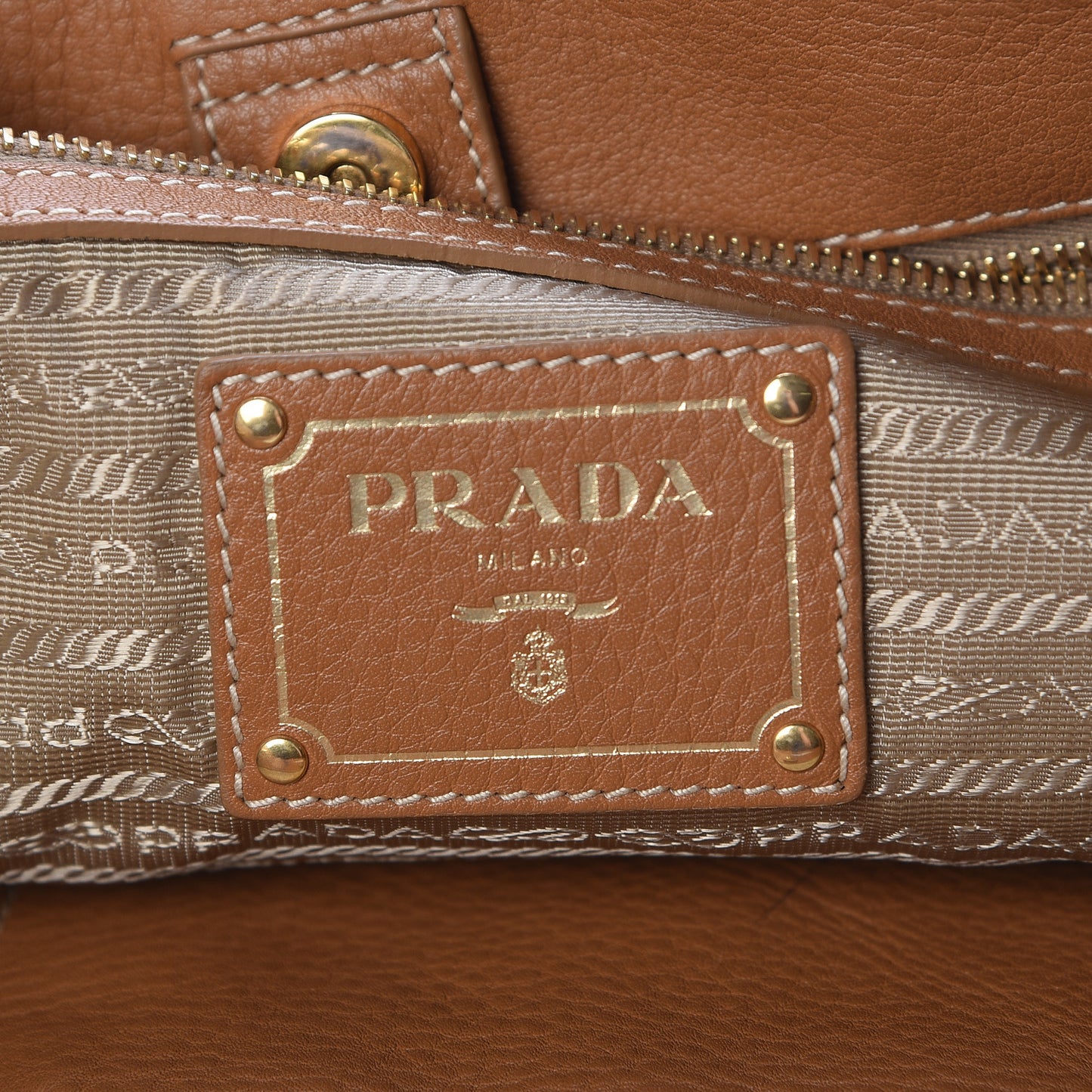 Vitello Daino Logo Shopping Tote Cuoio