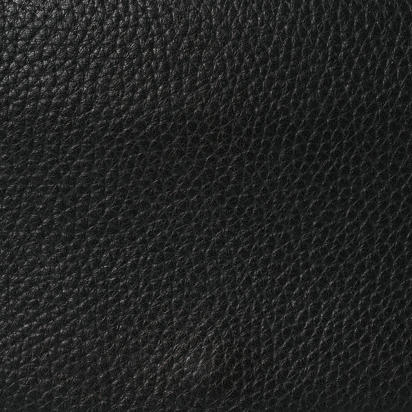 Pebbled Calfskin Rockstud Wallet On Chain Black