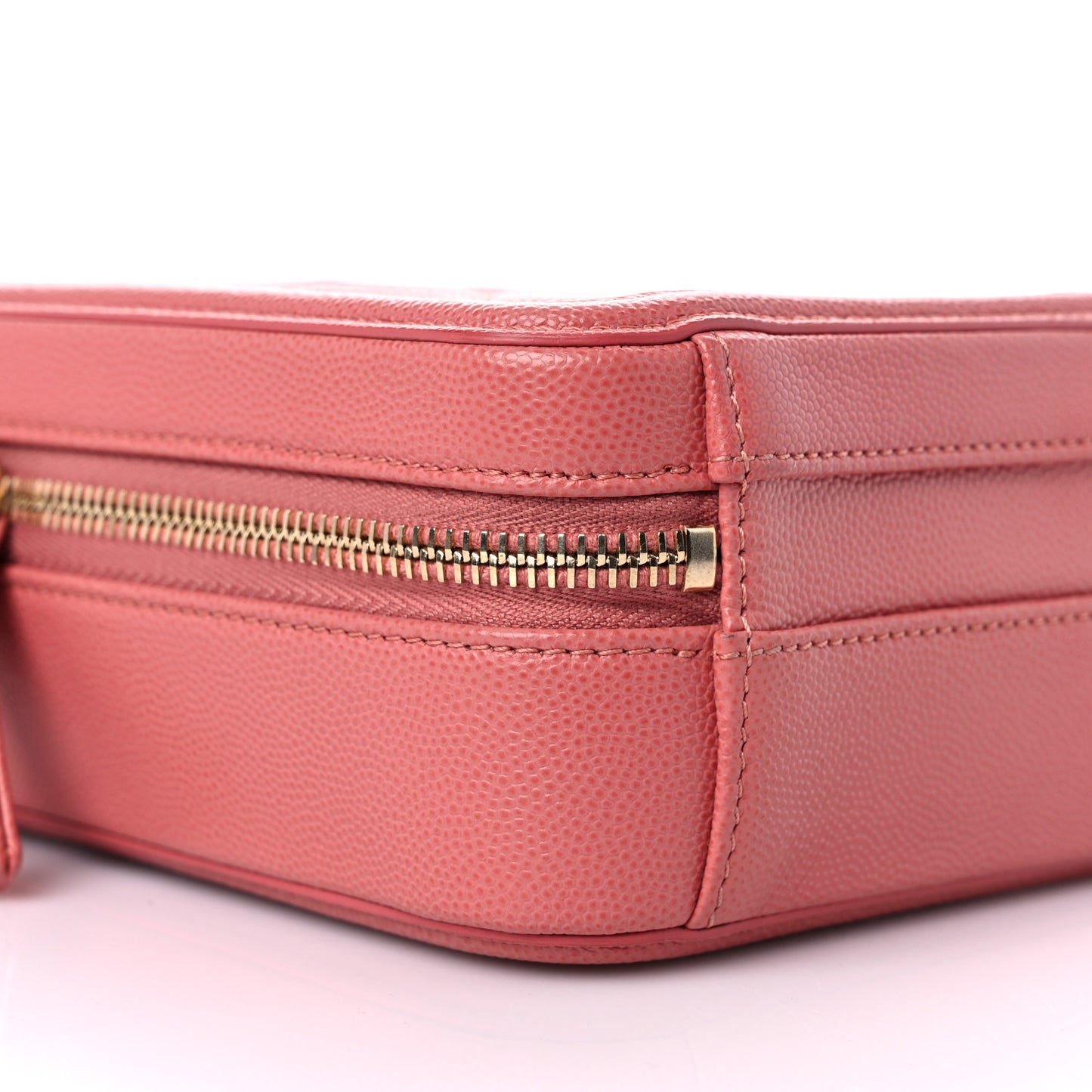 Caviar Quilted CC North South Filigree Vanity Case Pink