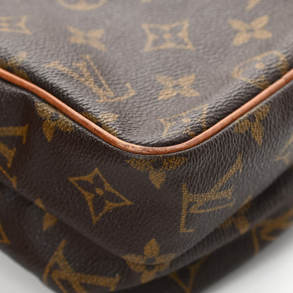 Louis Vuitton Monogram Amazone PM 11 of 20