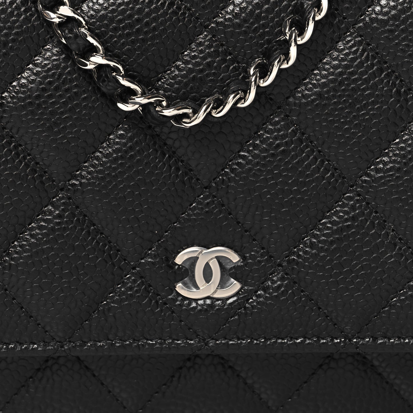 Caviar Quilted Wallet on Chain WOC Black