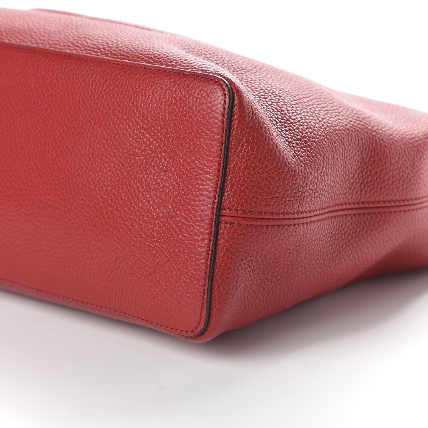 Pebbled Calfskin Large Soho Hobo Tabasco Red