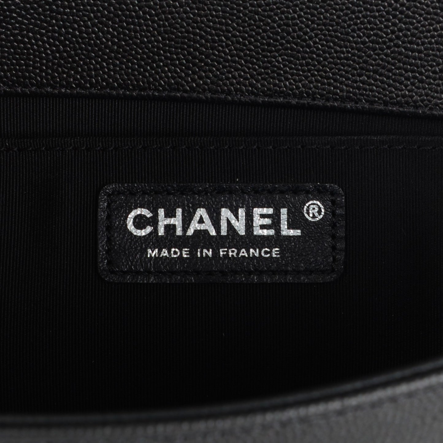 Caviar Quilted Medium Boy Flap So Black