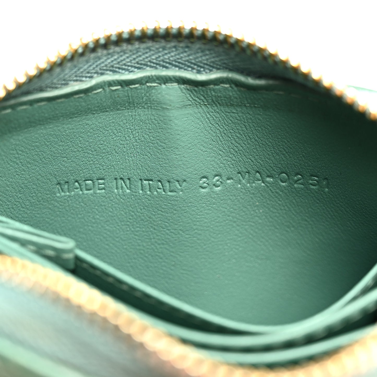 Grained Calfskin Supple Cannage Caro Scarlet Zipped Wallet Vert Tundra