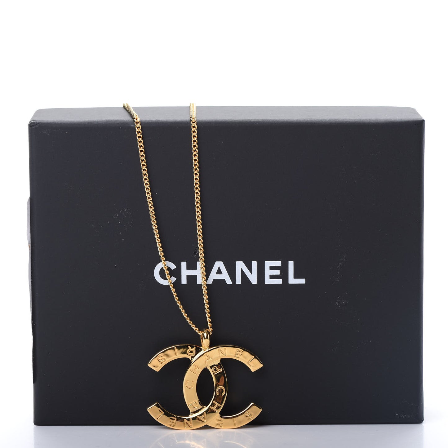 Metal CC Paris Button Necklace Gold