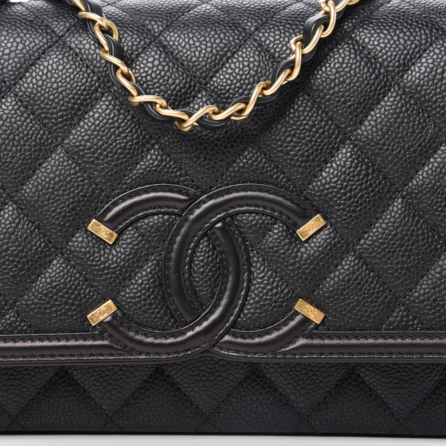 Caviar Quilted Medium CC Filigree Flap Black