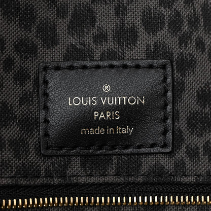 Louis Vuitton Monogram Giant Wild At Heart Onthego GM Arizona 6 of 9