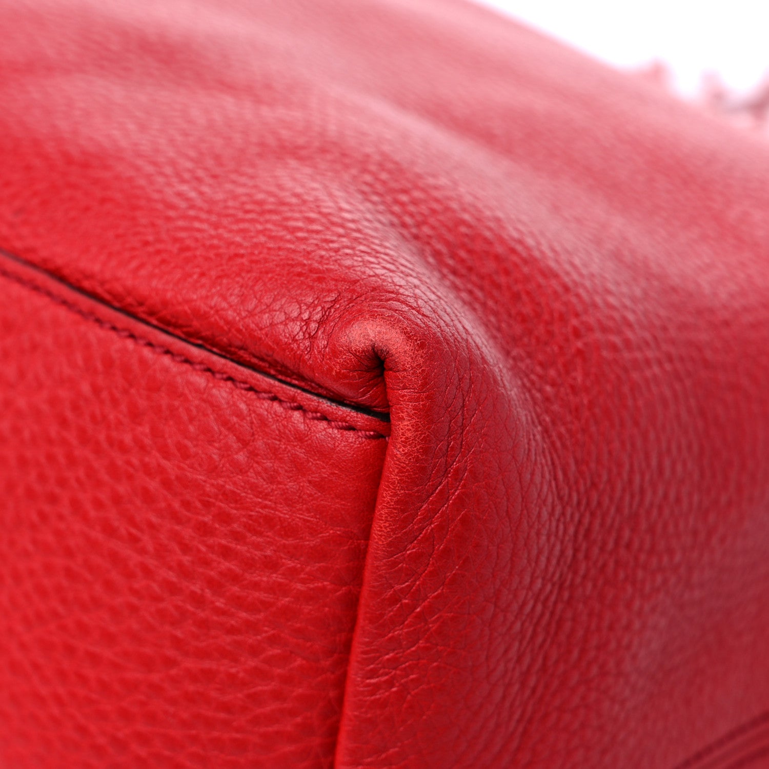 Gucci Pebbled Calfskin Medium Soho Chain Shoulder Bag Tabasco Red 11 of 17