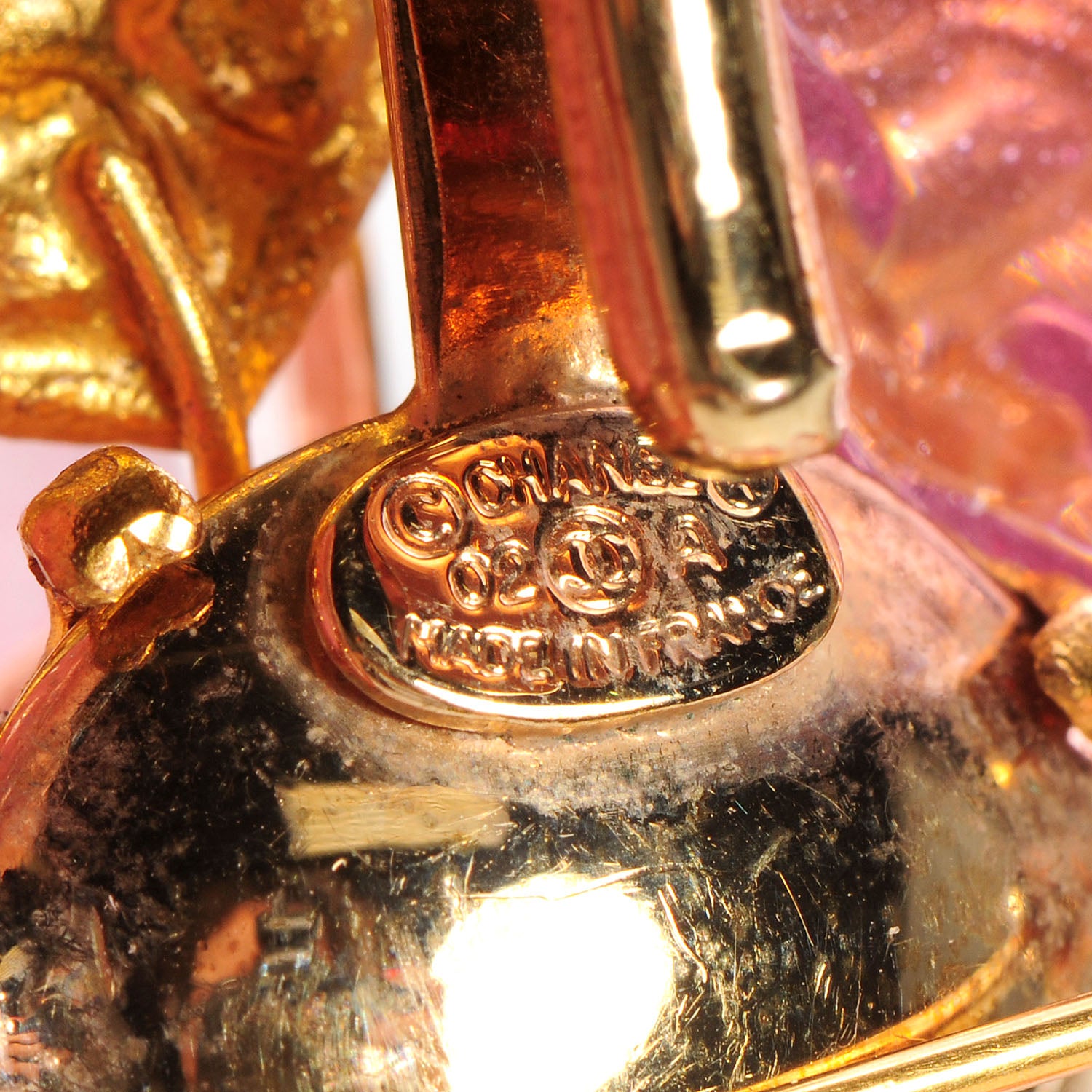 Chanel Gripoix Poured Glass Crystal Camellia Brooch Gold 4 of 5