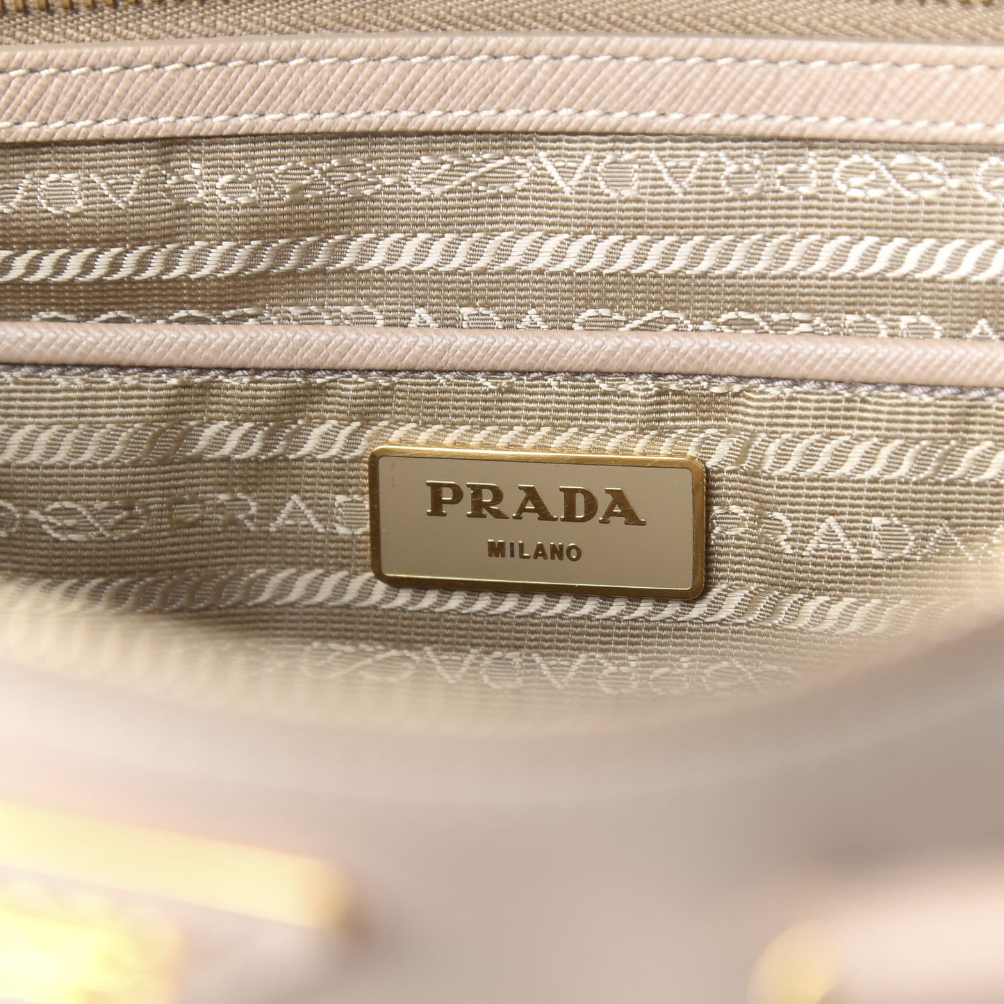 Saffiano Large Galleria Double Zip Tote Cipria