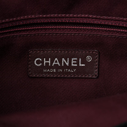 Chanel Crumpled Grained Calfskin Quilted CC Crave Tote Black 6 of 26