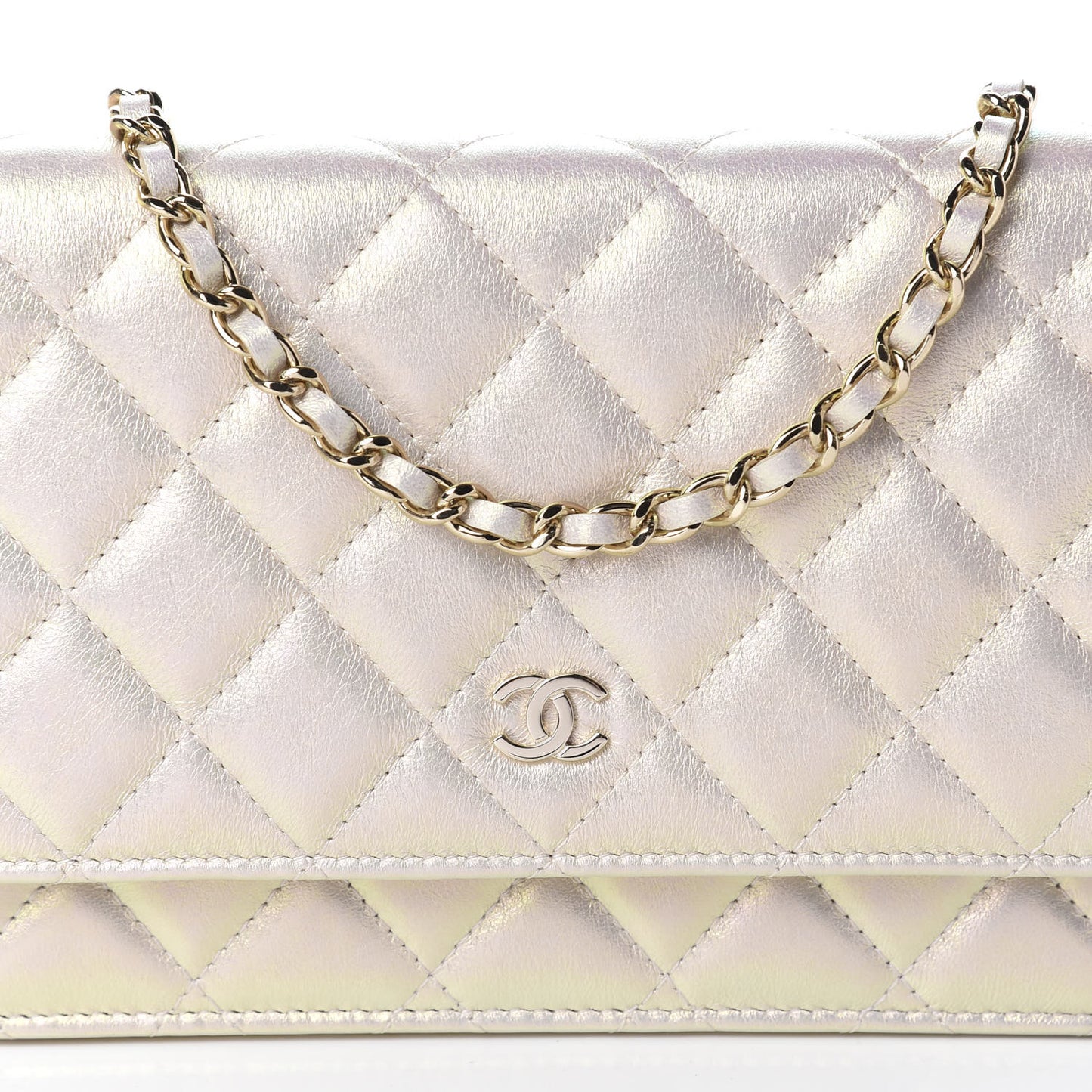 Iridescent Lambskin Quilted Wallet On Chain WOC Ivory