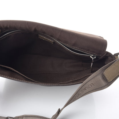 Louis Vuitton Taiga Roman PM Messenger Oural 5 of 27
