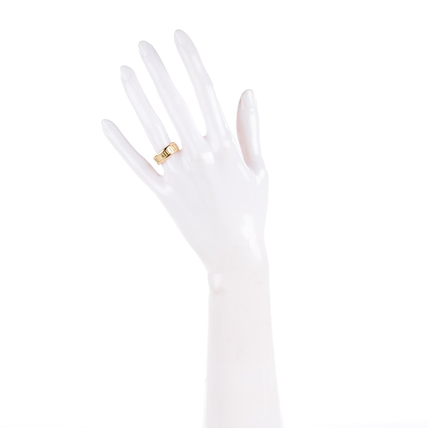 18K Yellow Gold 7mm Atlas Closed Band Ring 5.75