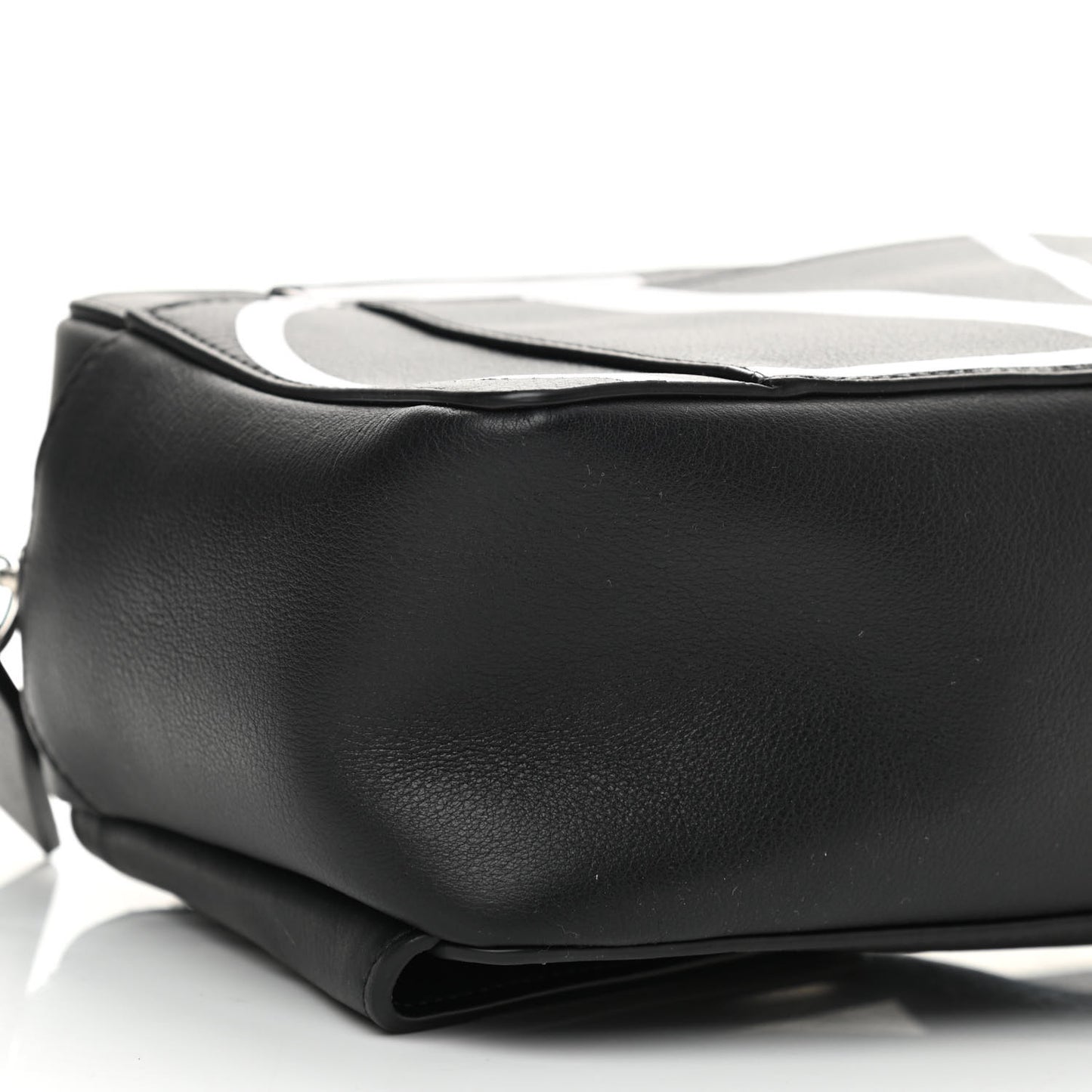 Calfskin Mens VLogo Belt Bag Black White
