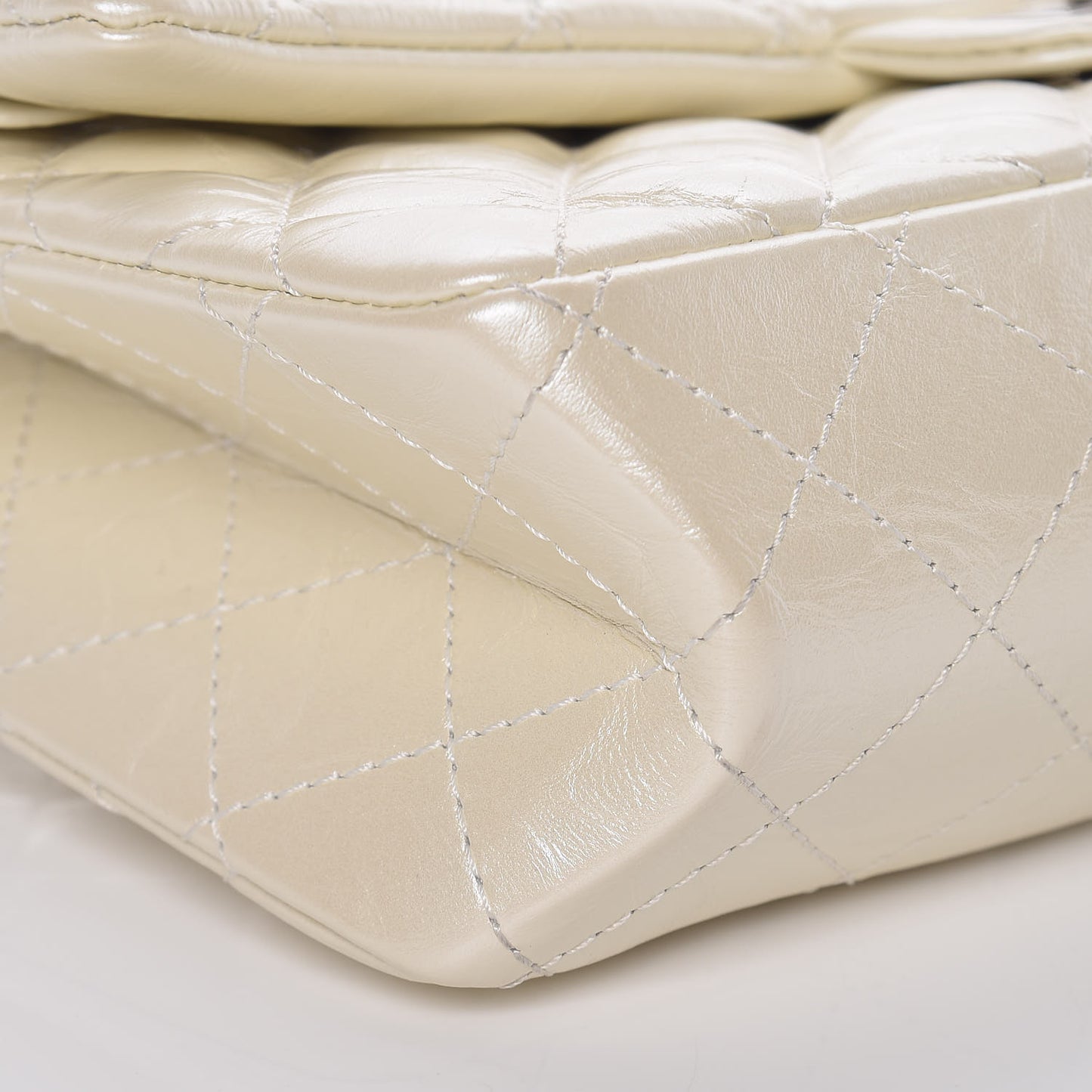 Metallic Aged Calfskin Quilted 2.55 Reissue 226 Flap White