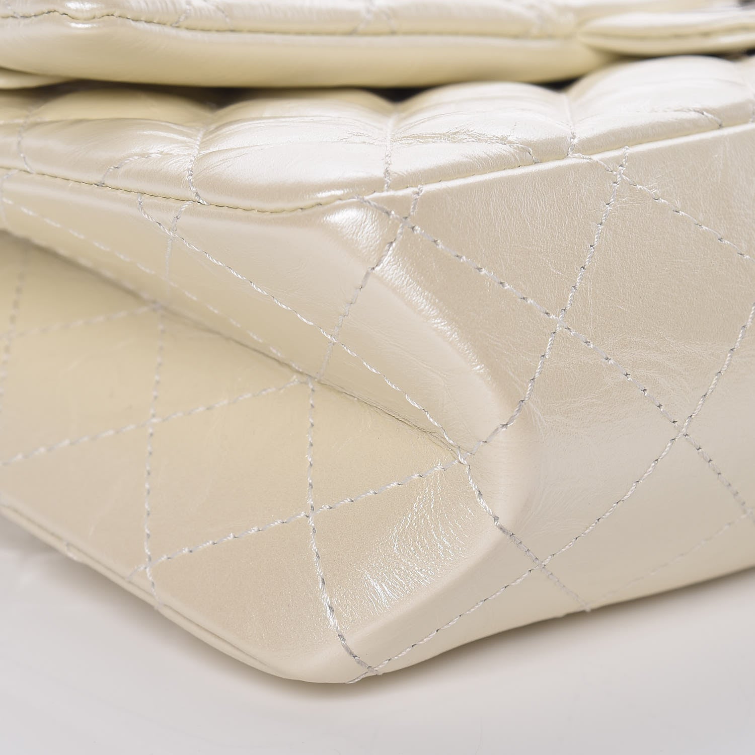 Chanel Metallic Aged Calfskin Quilted 2.55 Reissue 226 Flap White 5 of 13