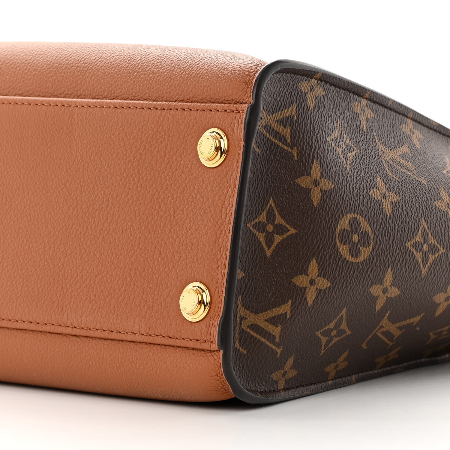 Louis Vuitton Calfskin Monogram On My Side MM Chataigne 9 of 11