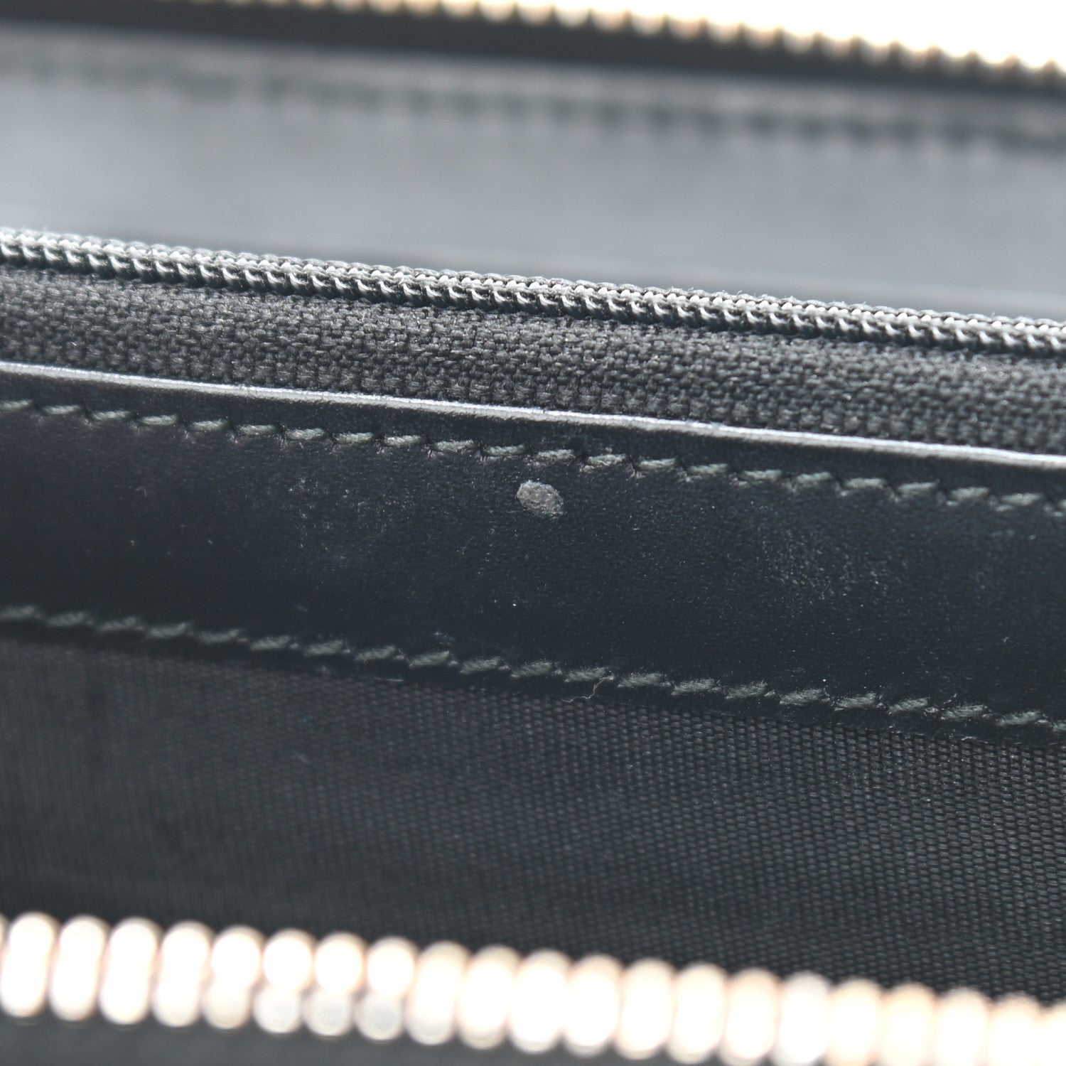Gucci Guccissima Signature Zip Around Wallet Black 6 of 7