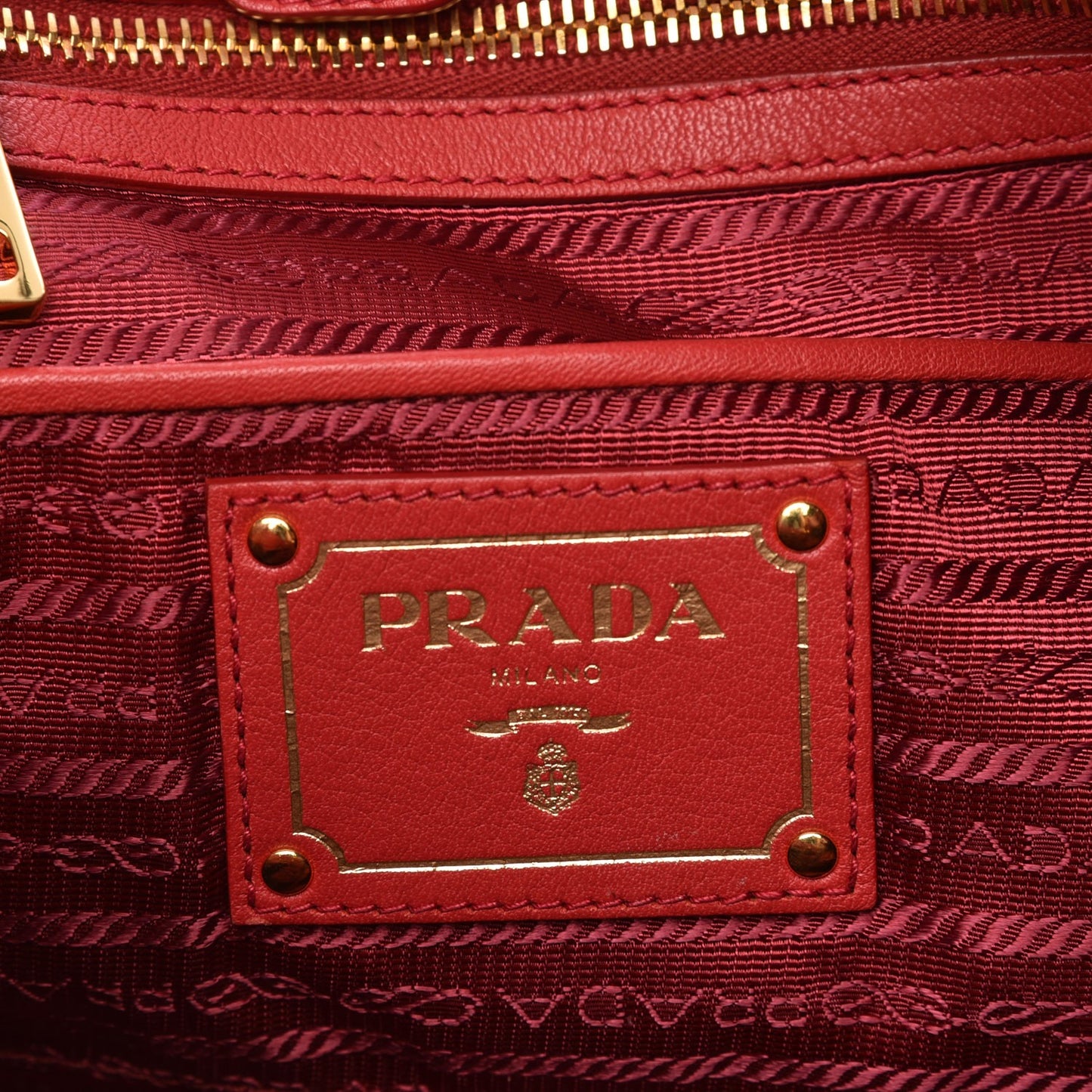 Soft Calf Chain Tote Rosso