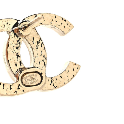 Chanel Enamel CC Textured Earring Gold White 4 of 5