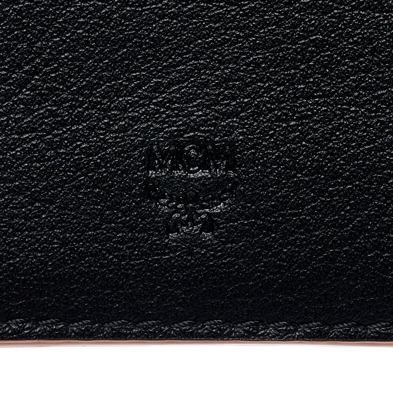 Calfskin Ottomar Aren Crossbody Wallet Black