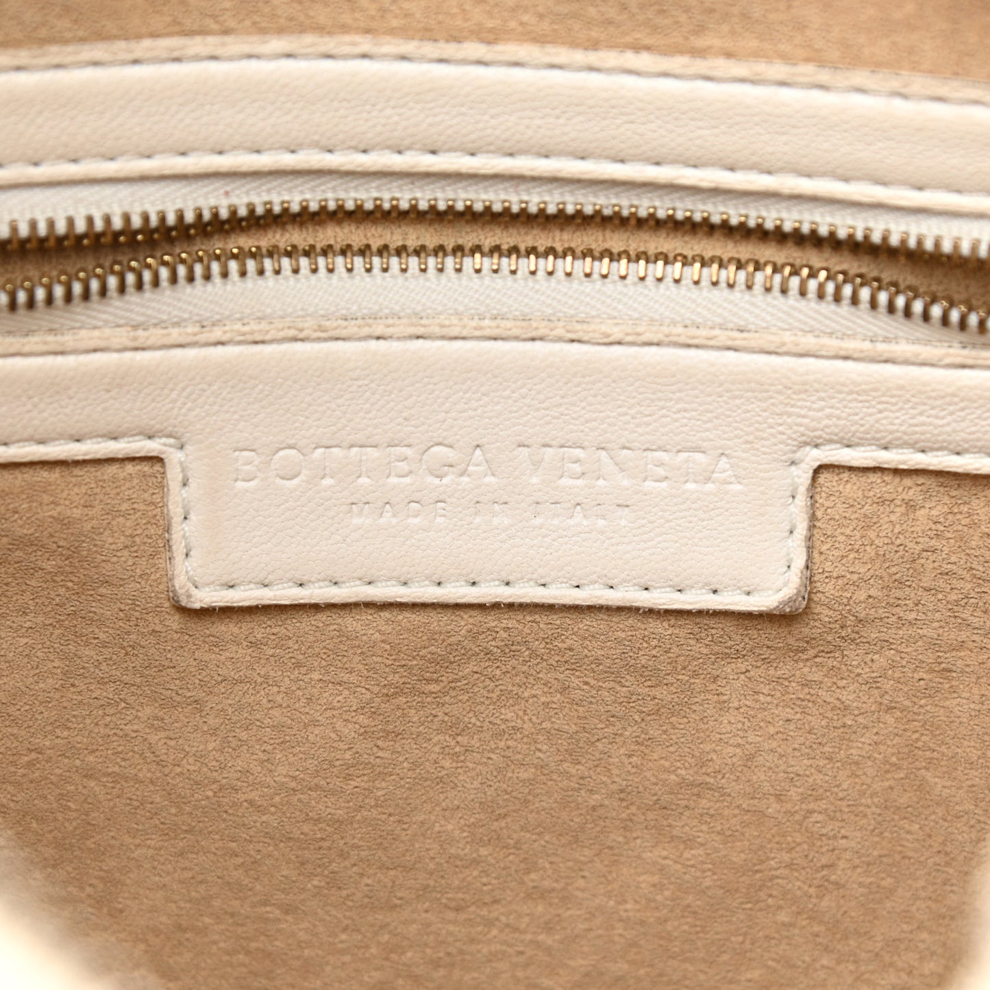 Nappa Intrecciato Medium Veneta Chain Hobo White