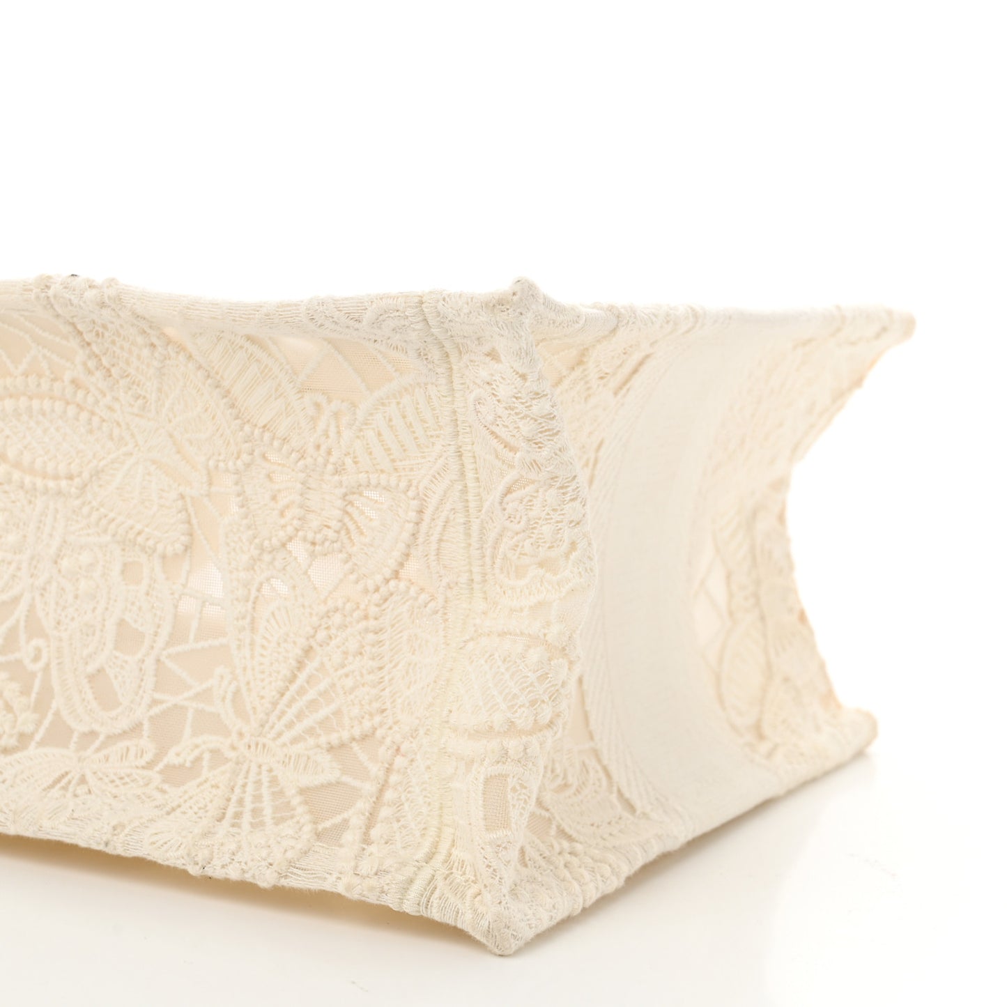 Embroidered 3D Macrame D-Lace Butterfly Small Book Tote White