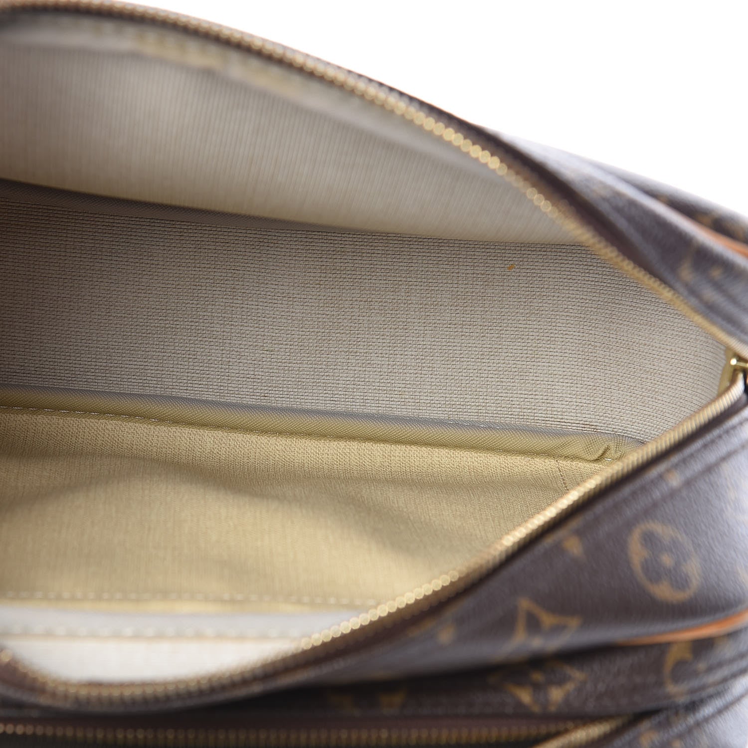 Louis Vuitton Monogram Reporter PM 6 of 19