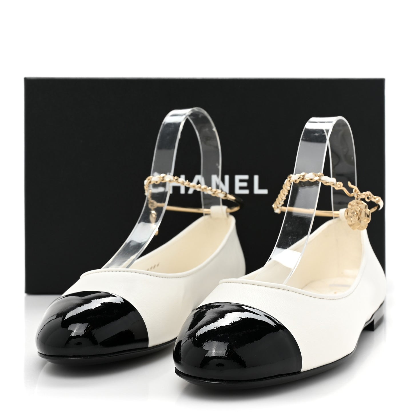 Lambskin Patent Calfskin Cap Toe Ankle Chain Ballerina Flats 36 White Black