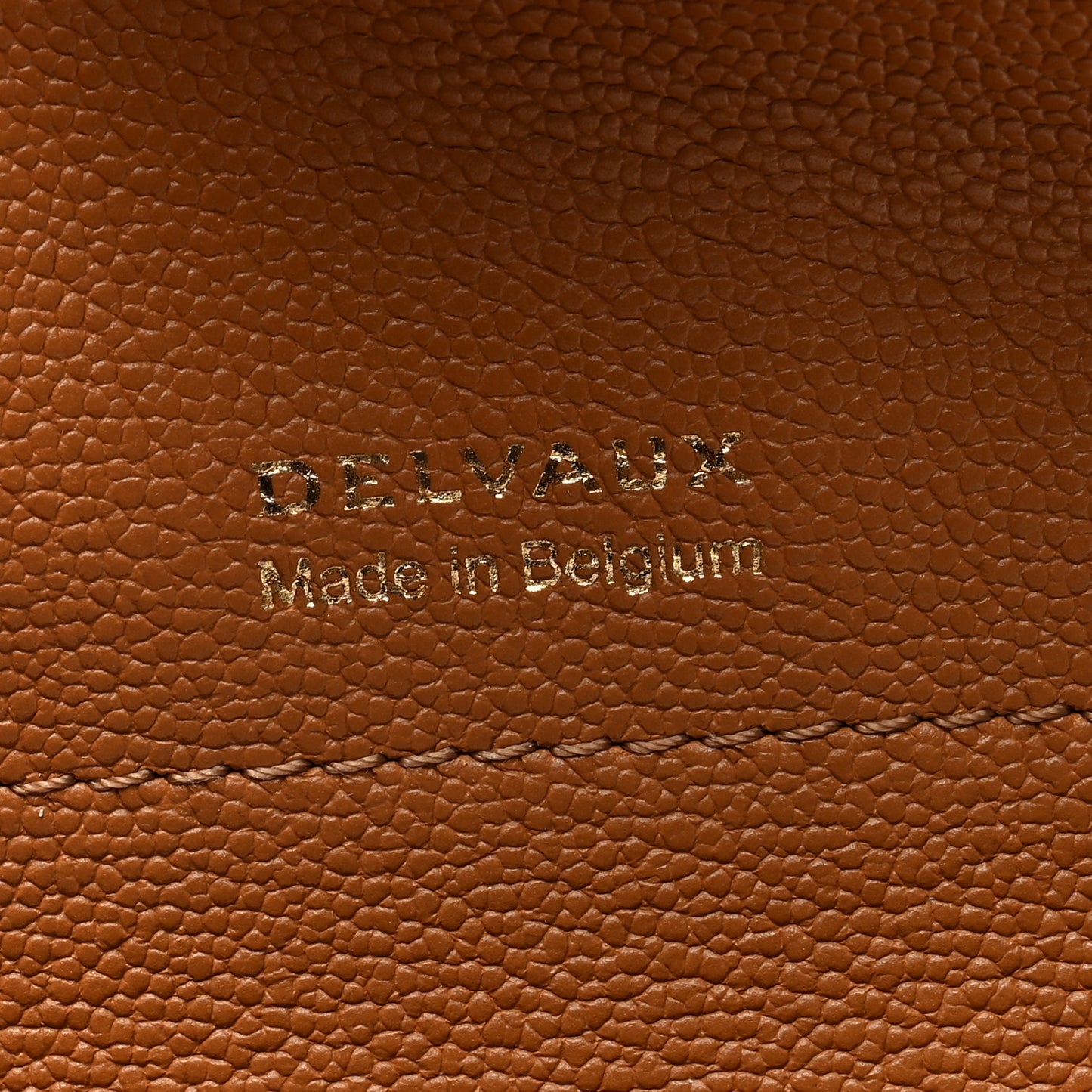 Grained Rodeo Calfskin Brillant Compact Wallet Vegetal