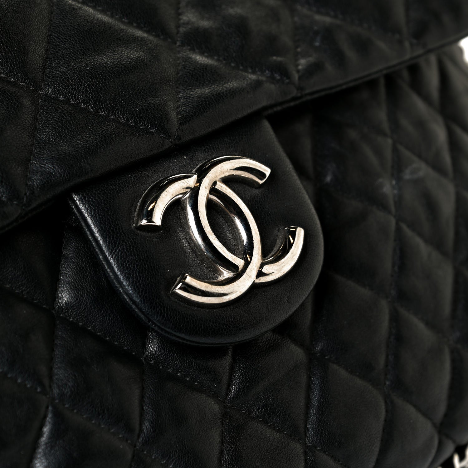 Chanel Washed Lambskin Quilted Maxi Chain Around Flap Black 7 of 9