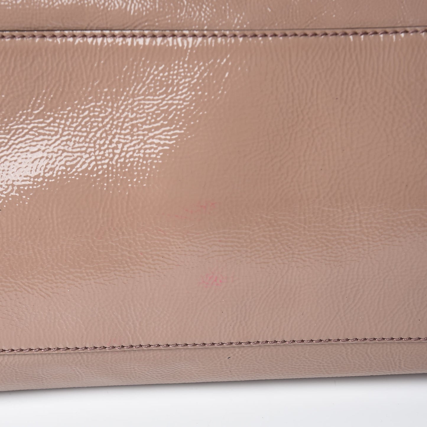 Patent Medium Soho Chain Shoulder Bag Dark Cipria