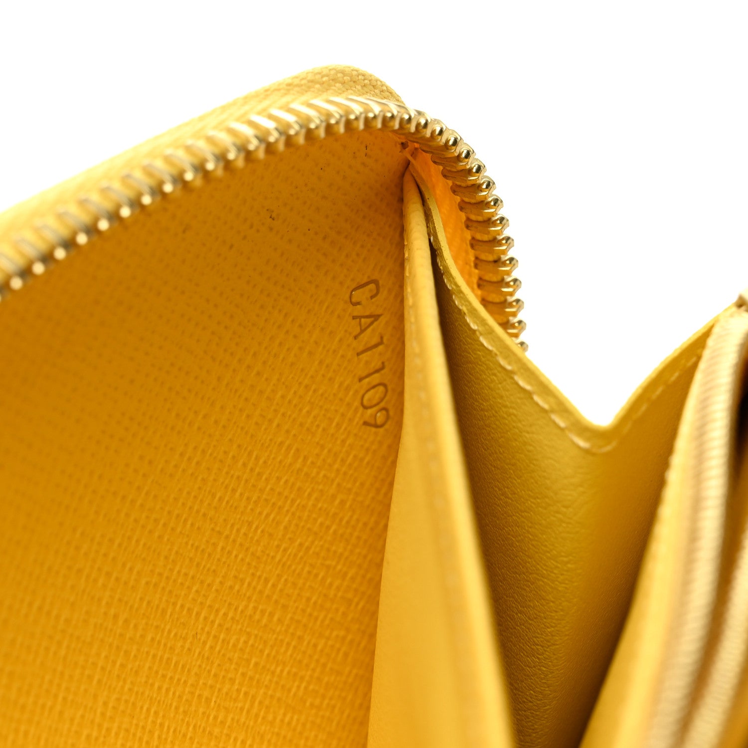 Louis Vuitton Damier Azur Zippy Wallet Jaune Pale 1813546