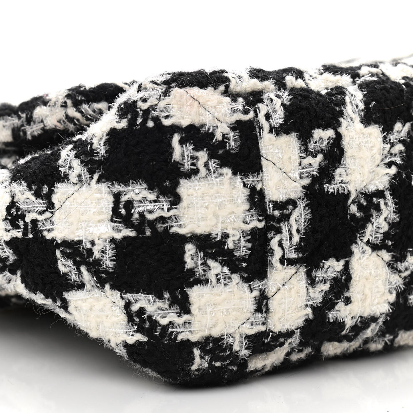Tweed Quilted Maxi Chanel 19 Flap Black Ecru White