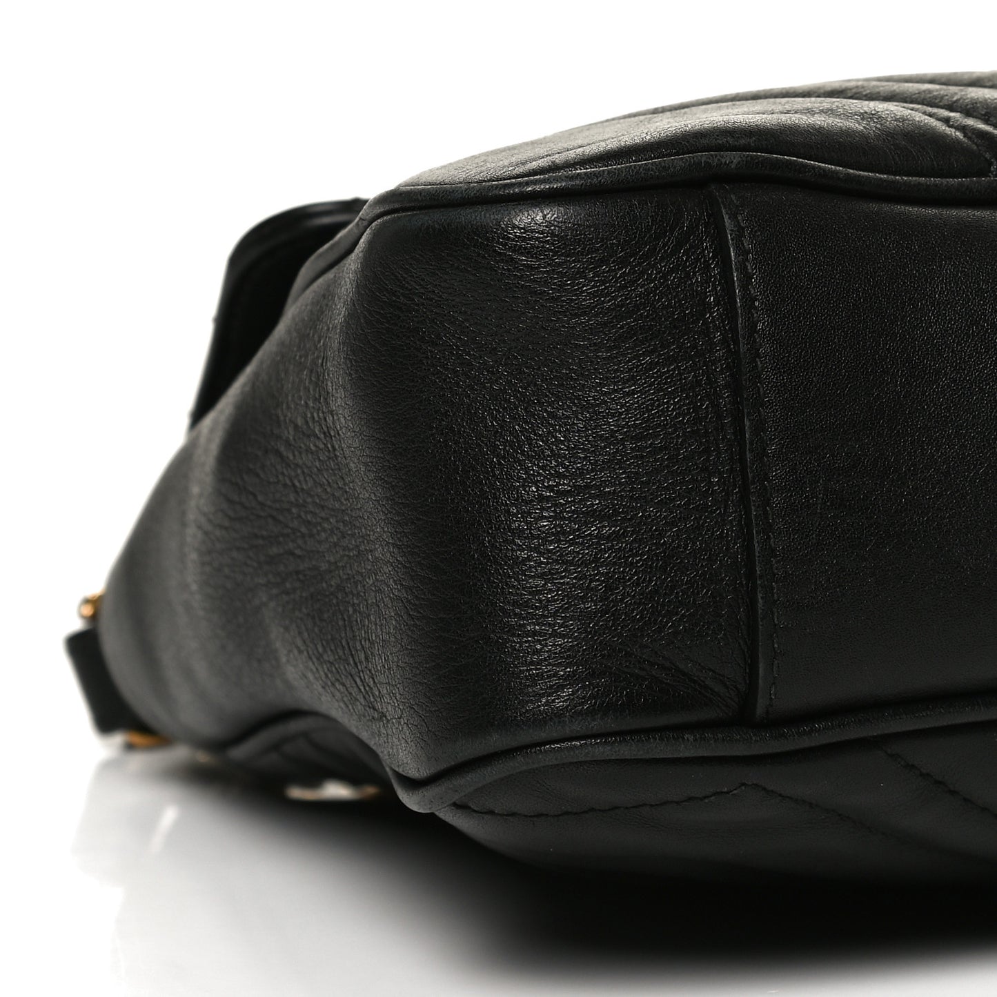 Calfskin Matelasse Medium GG Marmont Shoulder Bag Black