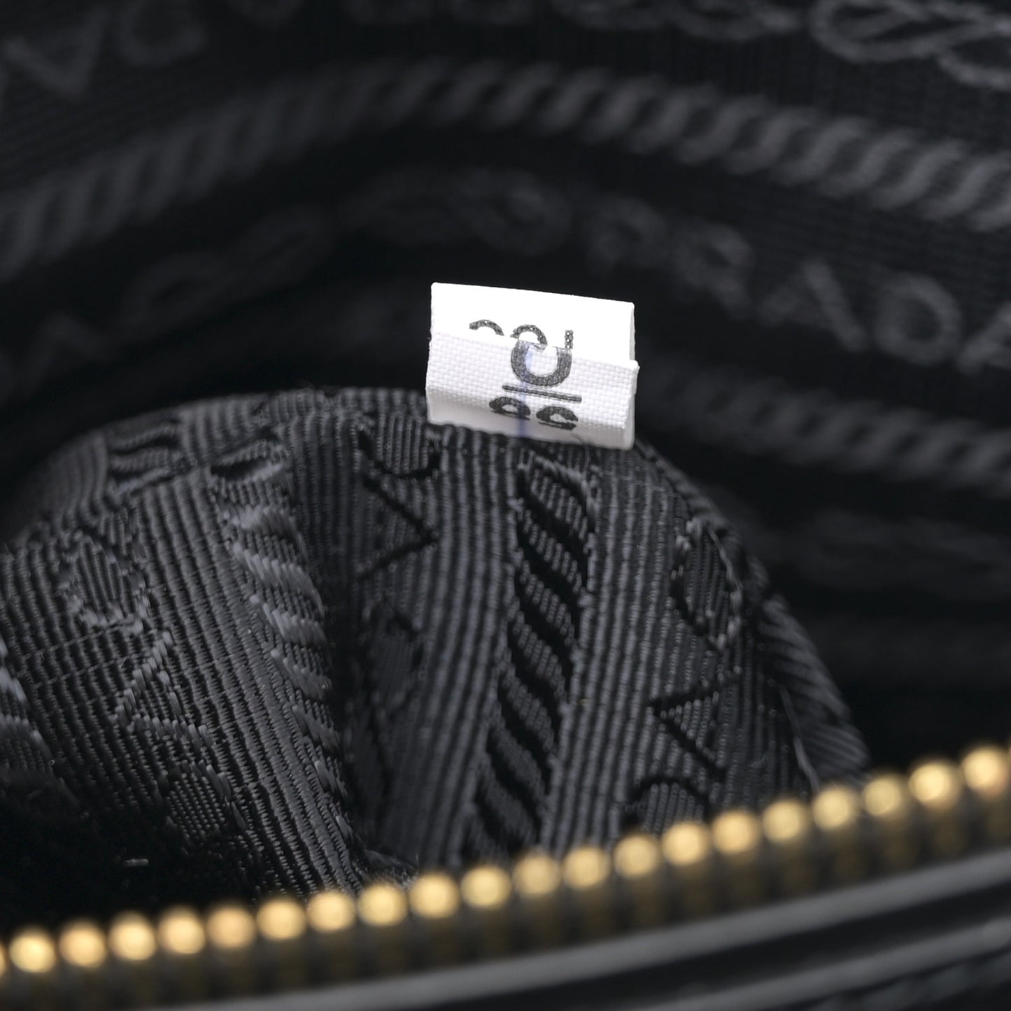 Saffiano Lux Large Galleria Double Zip Tote Black