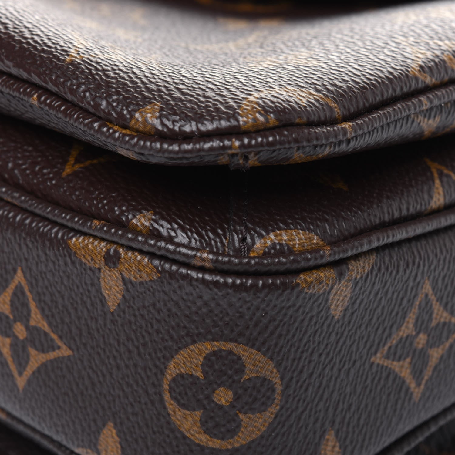 Louis Vuitton Monogram Pochette Metis 13 of 27