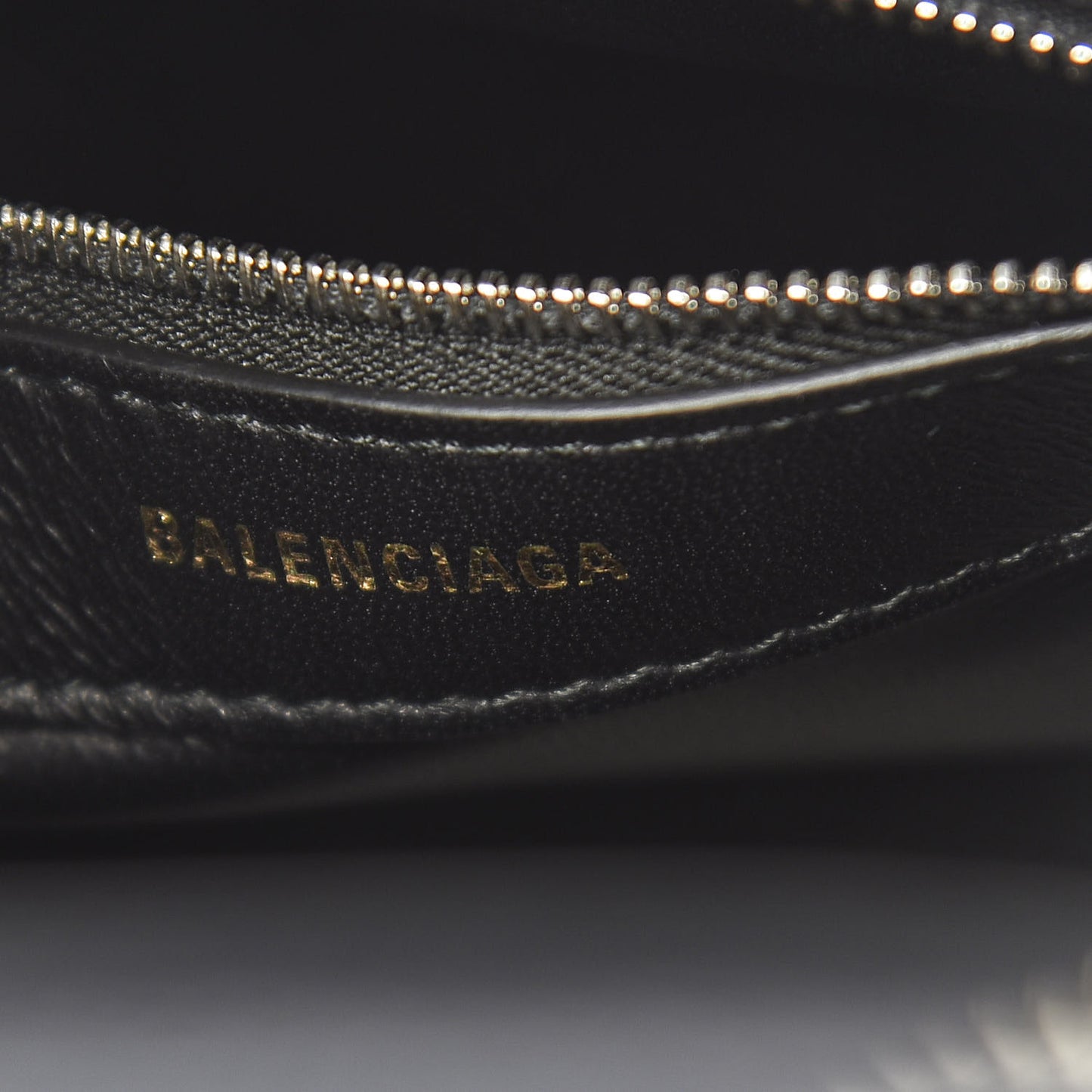 Signature Grained Calfskin Logo S Ville Top Handle Bag Bleu Tempete Jaune