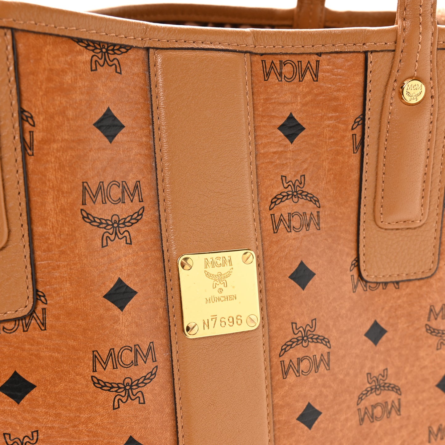 Visetos Medium Liz Reversible Shopper Tote Cognac