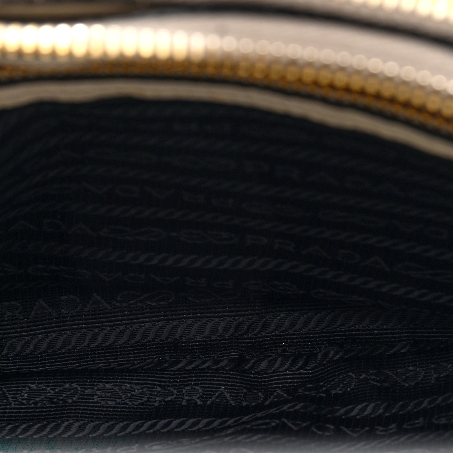 Vitello Phenix Double Zip Crossbody Bag White